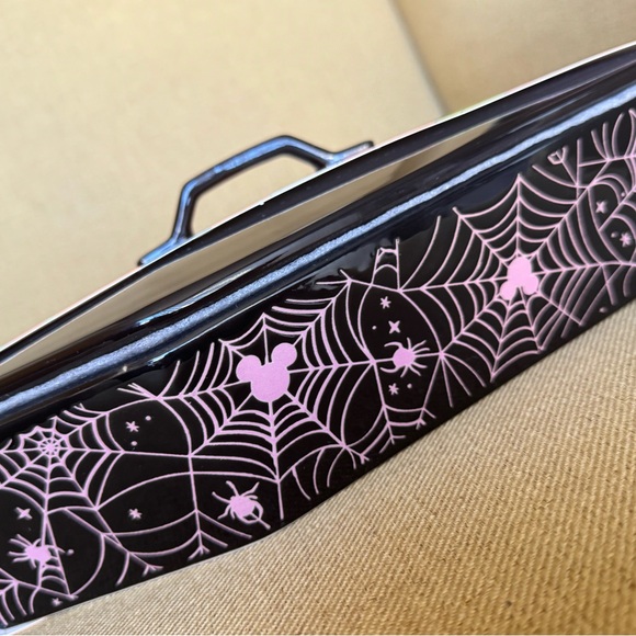 Disney Mickey Baking Coffin - Picture 4 of 6